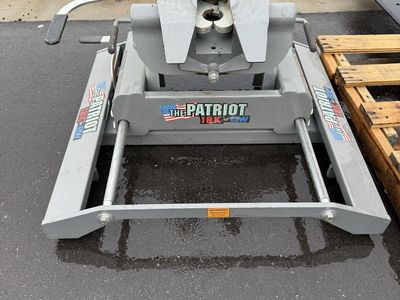 Patriot 18K Sliding 5th Wheel Hitch – Heavy Duty