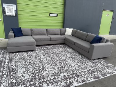 WEST ELM Urban Sectional (Free Delivery )