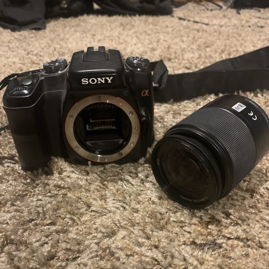 Sony Alpha a100 DSLR Camera