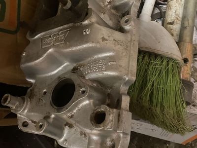 China carb built like a Holly 600 cfm .SBC engine bundle