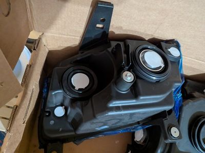 2011-2013 Jeep Grand Cherokee new headlights