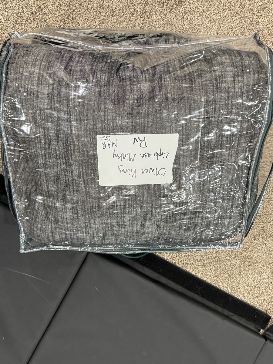 Beddys RV KING Oliver Minky Zipbase