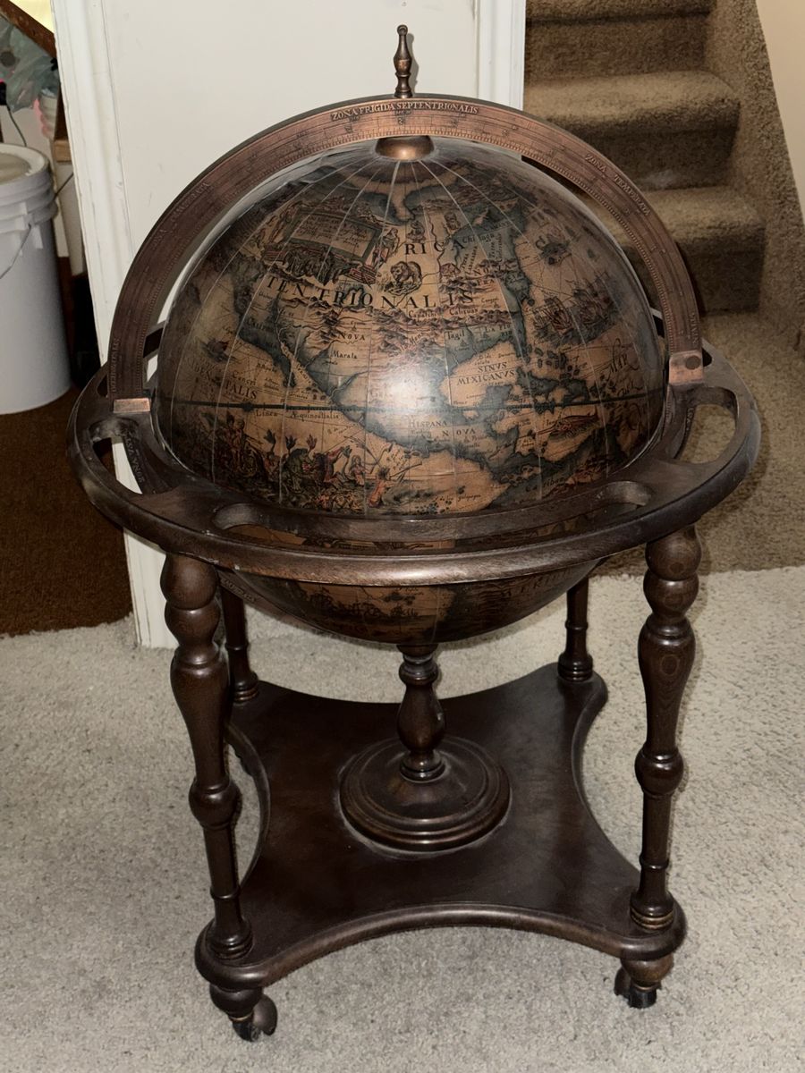Vintage Italian Style Floor Standing Globe Bar Liquor Cabinet with Wheels