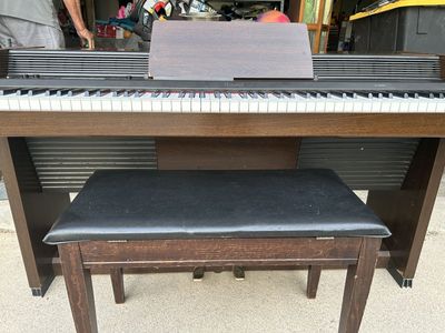 Rowland 5600 digital piano