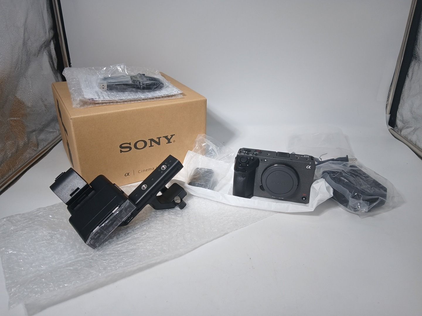 Sony Alpha FX3 ILME-FX3 Full-Frame Cinema Line Camera + extra accessories