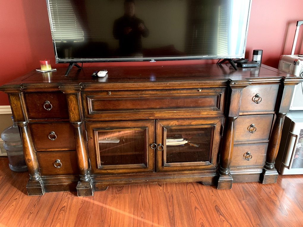 Credenza