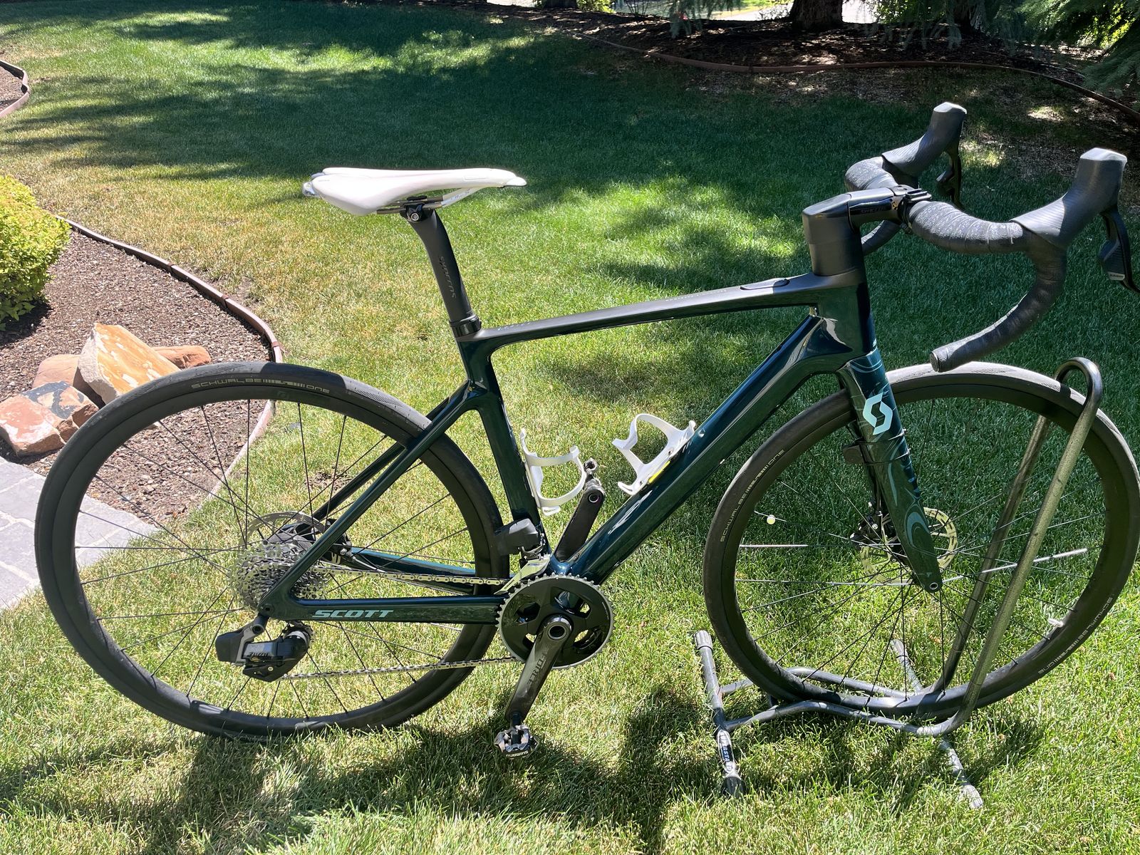 2023 52cm Scott Contessa Addict E ride 15 women's specific pedal assist road bike
