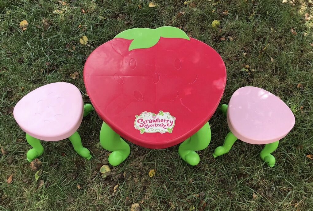 DISO strawberry Table