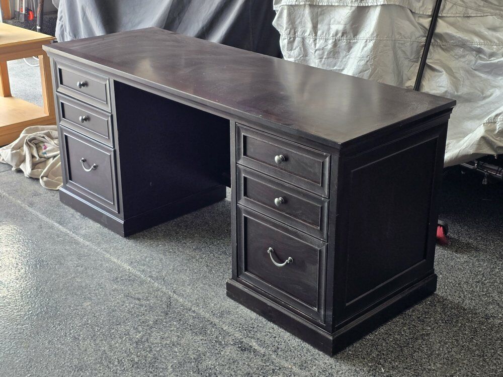 Amazing Sturdy Desk $75 OBO