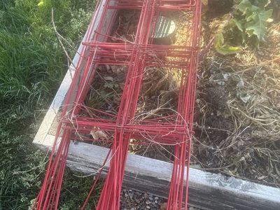 Freeeeeee Red Garden Tomato Cages - Set of 5, Durable Plant Supports for Your Garden