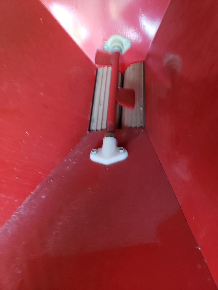 Main image 6