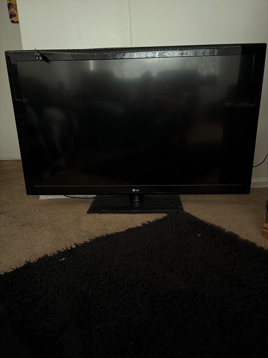 LG 55-inch Swivel TV - Used