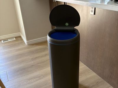 Barbantia FlipBin 30L (8 gallon) trash bin