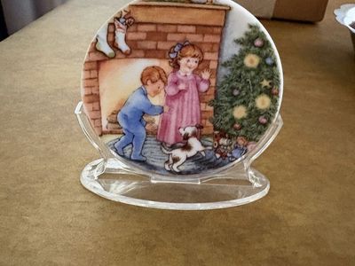 Vintage Hallmark Christmas Children and Dog Ceramic Minature Plate with Stand