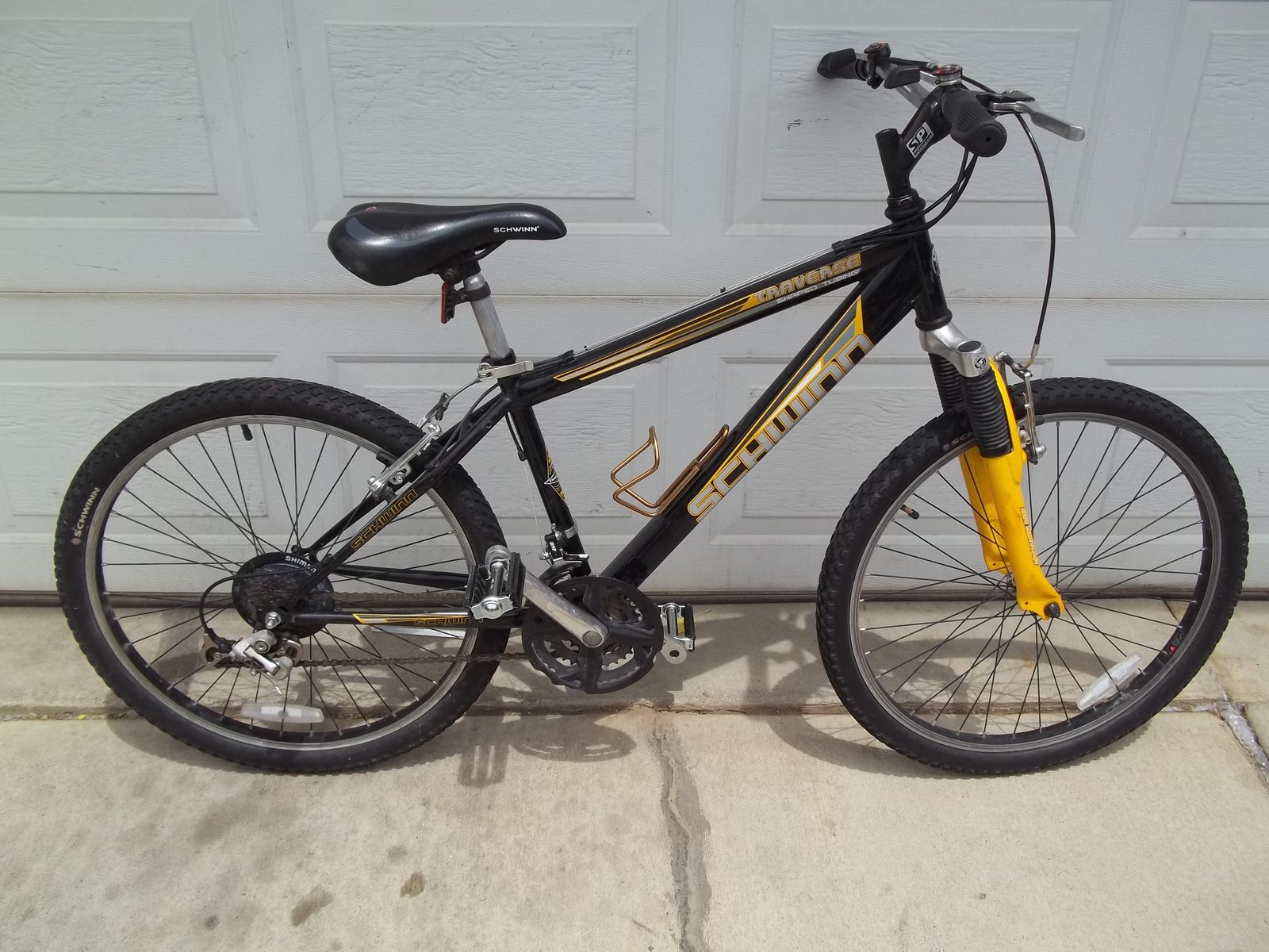 Schwinn Traverse Mnt Bike