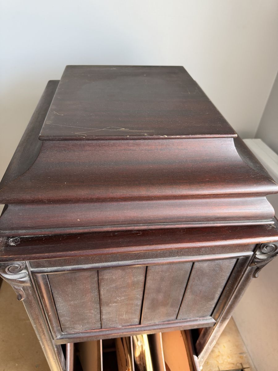 Main image 4