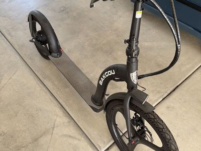BAKCOU Electric Scooter/Bike, Black, Foldable, Disc Brakes.