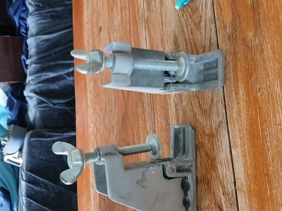 zillow Alloy
vises clams