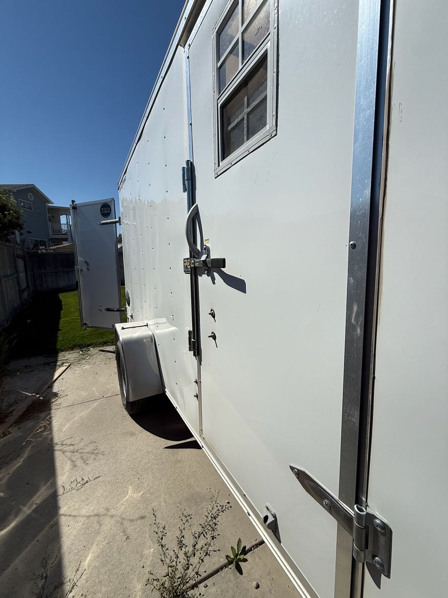 Main image 11