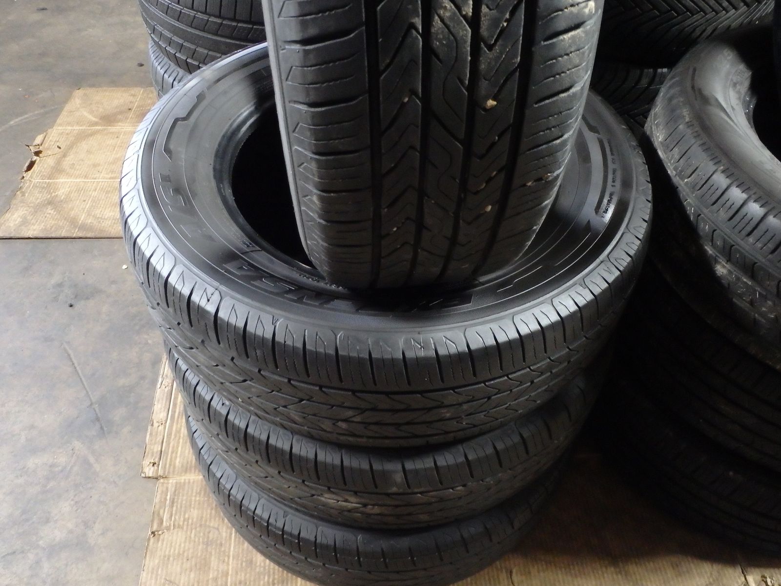225/65R17 TOYO EXTENSA  ALL SEASON SET OF USED TIRES