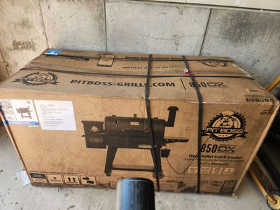 Pit Boss 850DX Wood Pellet Grill & Smoker - New in Box
