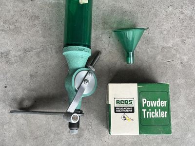 Uniflow Powder Measure and Trickler