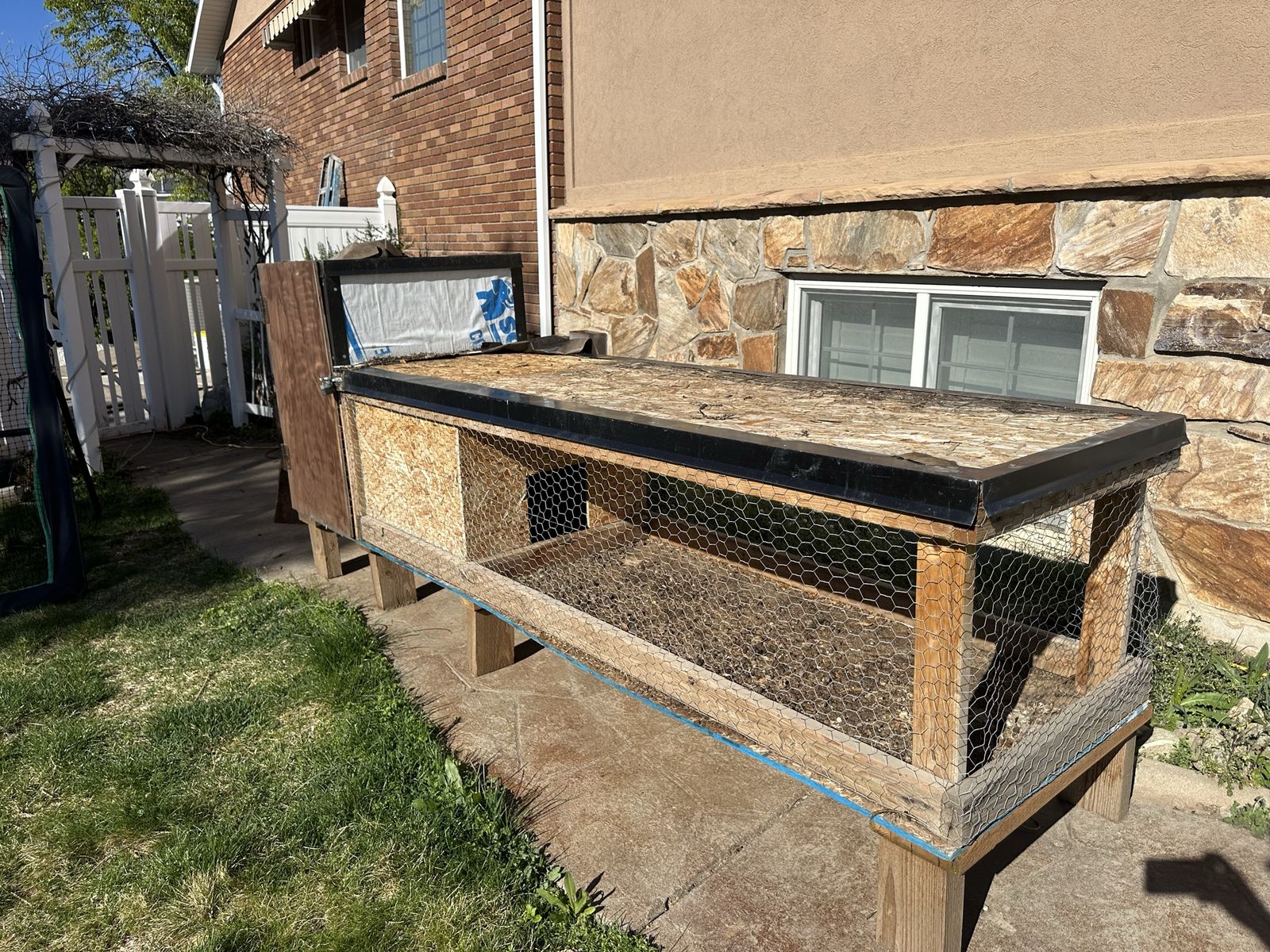 Chicken Coop With Automatic Door