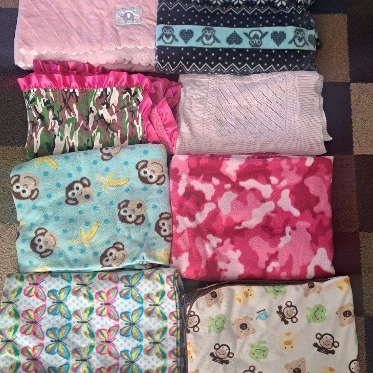 9 cute baby blankets and pillow