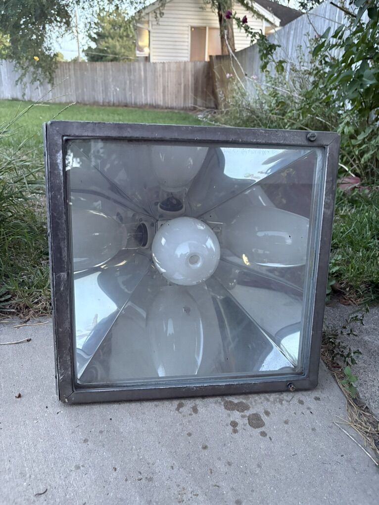 WideLite Industrial Barn Lamps