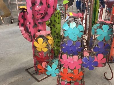 Blow out sale on metal yard art this Labor Day weekend! FRIDAY-MONDAY in clearfield. READ MY FULL AD