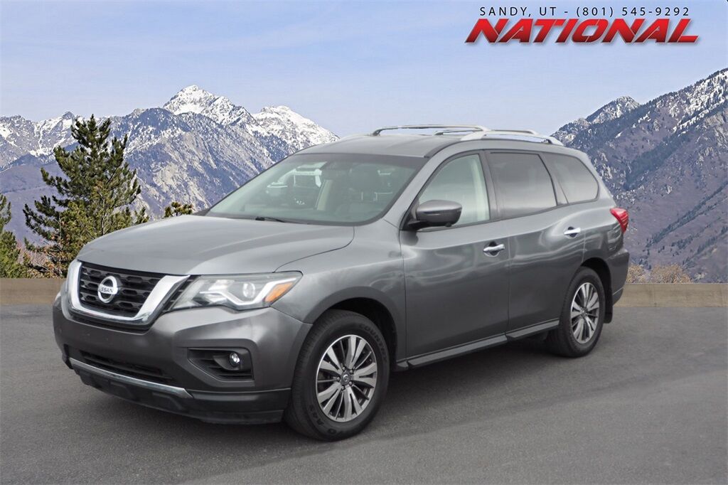 2020 Nissan Pathfinder SL