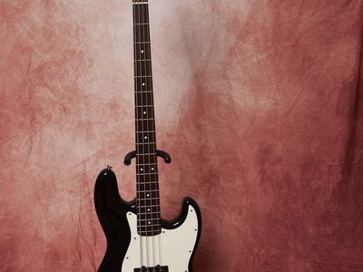 Fender Base Guitar And Amp