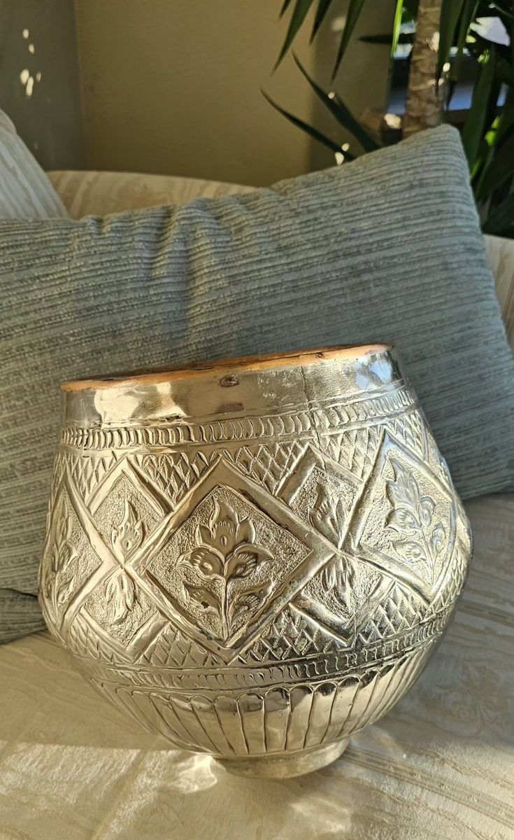 Planter/Pot/Vase 12"×8.5" Embossed Metal