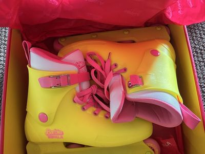 Barbie roller blades!