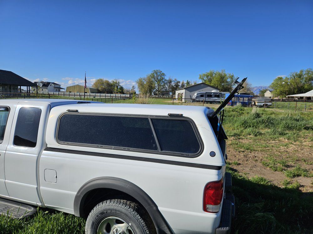 Tacoma Frontier Colorado Canyon Shell topper