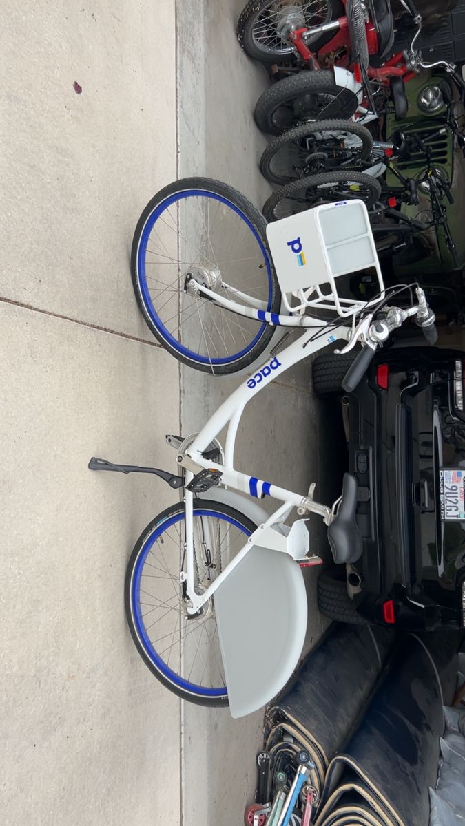 Like New Pace City Commuter Bike w/ Cargo Basket – Rare Bike Share Bicycle