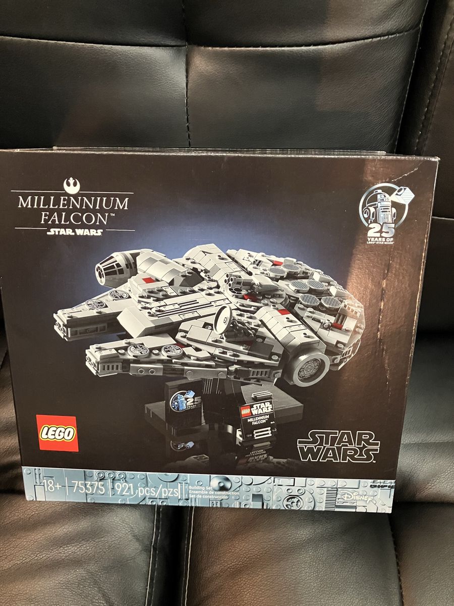 LEGO Star Wars Millennium Falcon Set 75375 25th Anniversary Edition 921 Pieces