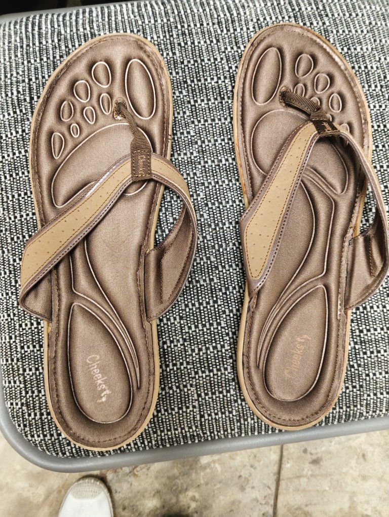 Mems Sandals size 11