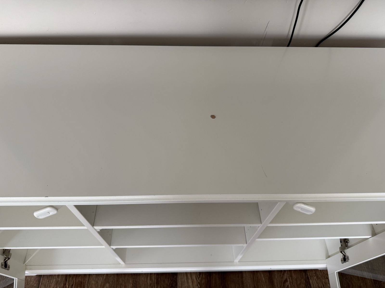 Main image 3