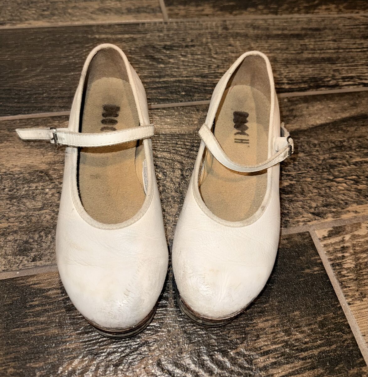 Girls Size 4 Bloch Clogging Dance shoes