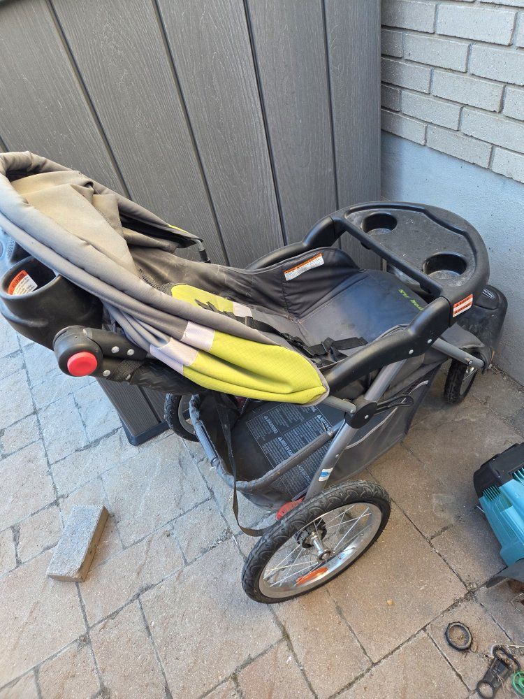 jogging stroller