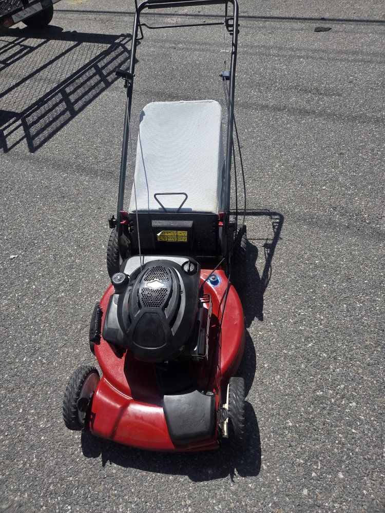 Toro 22" Self propelled lawn mower
