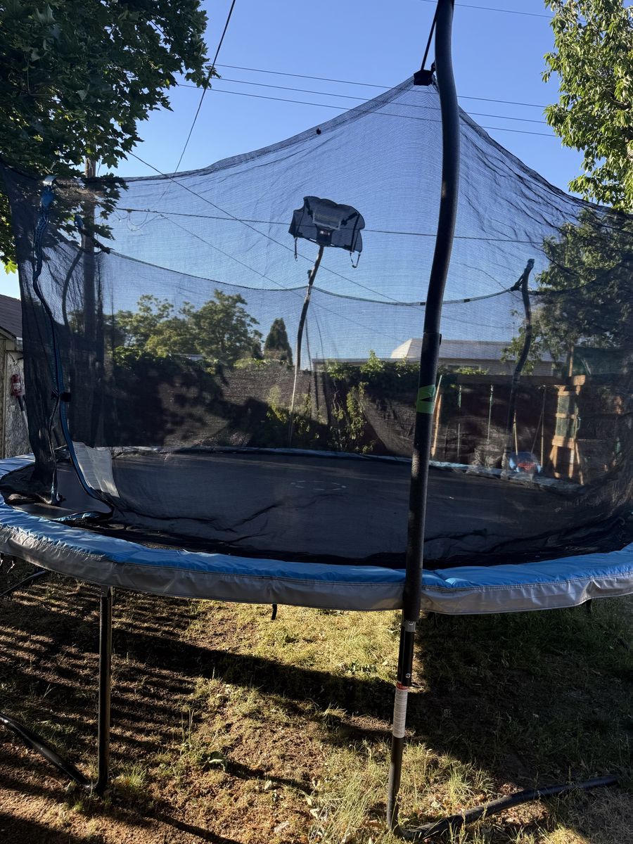 14ft Round Outdoor Trampoline with Safety Net