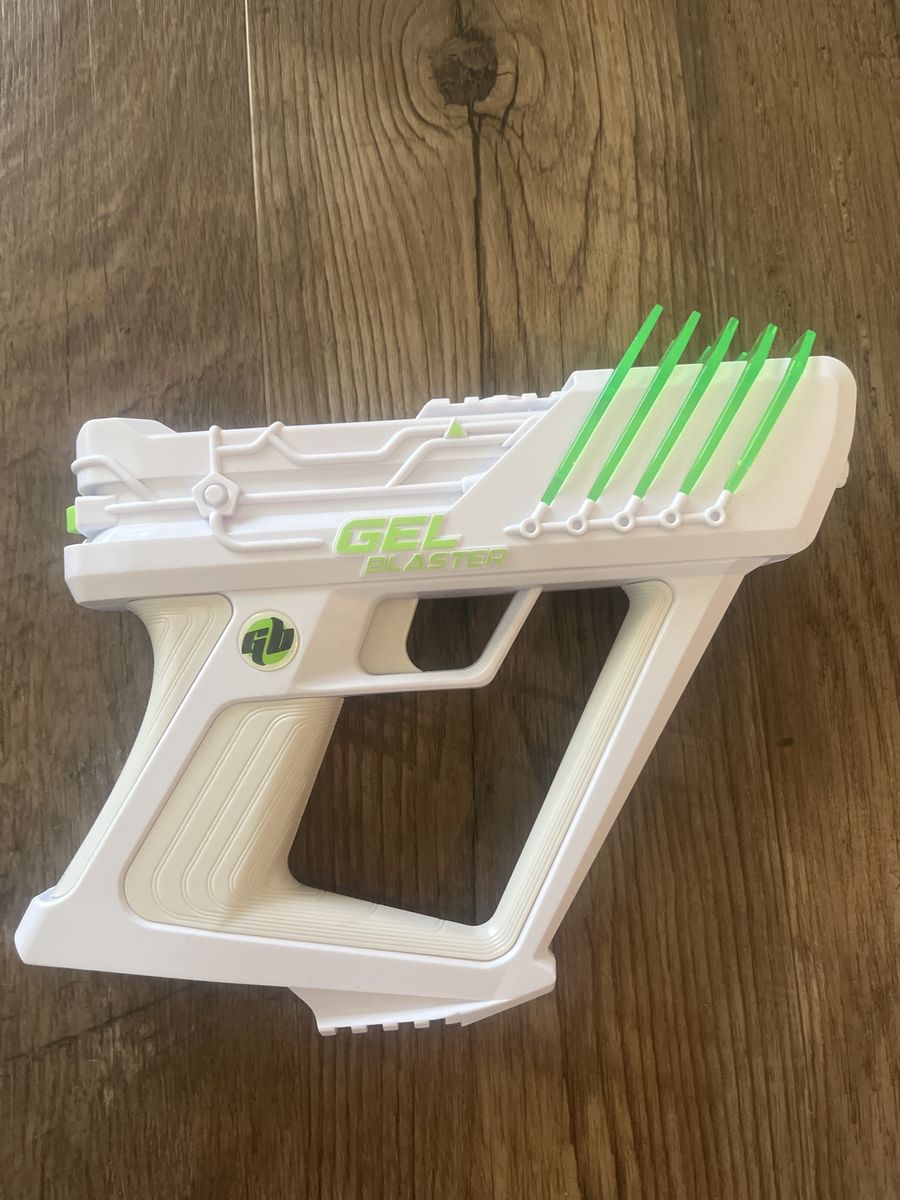 Gel blaster surge gun