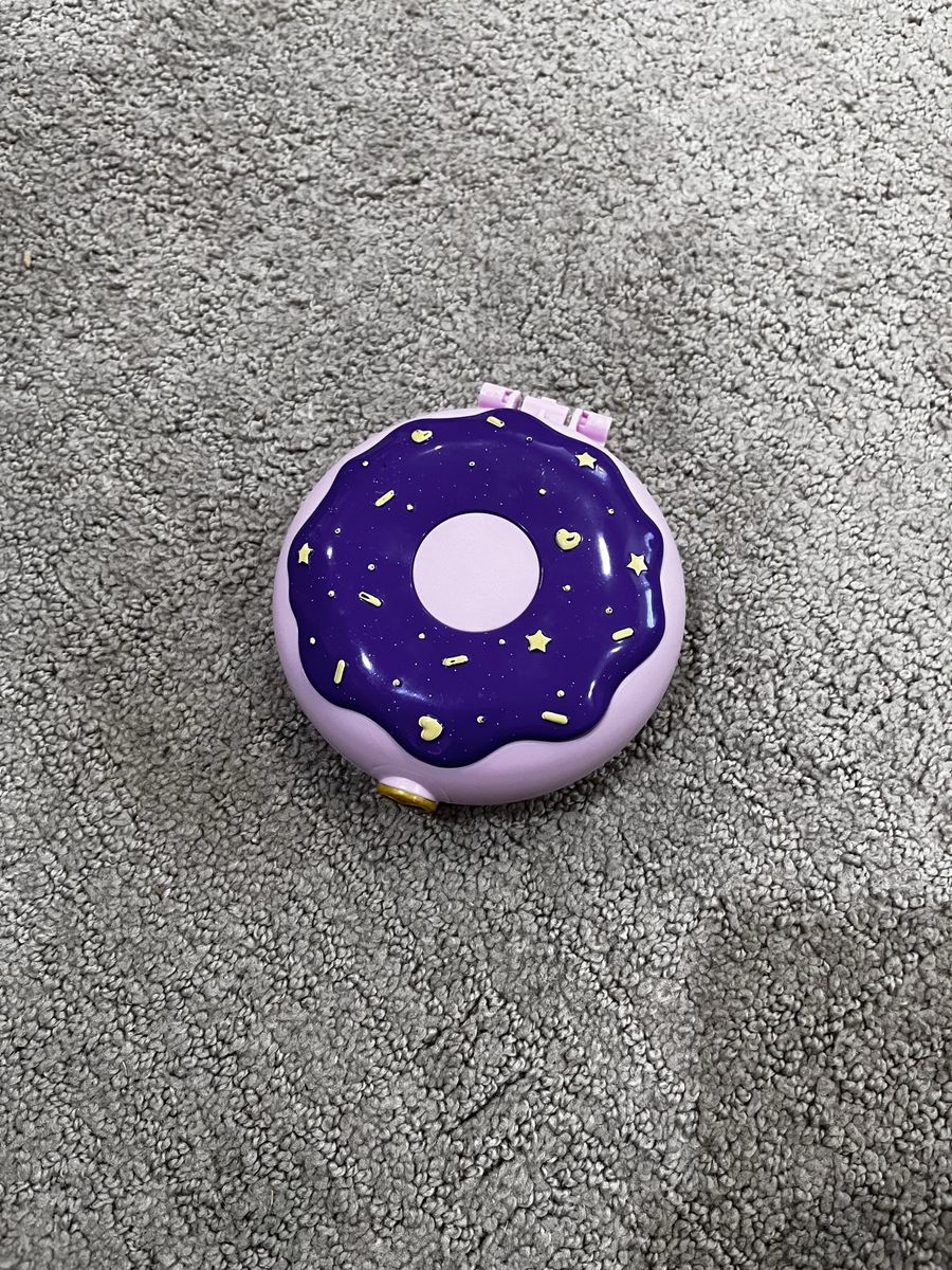 Polly pocket donut