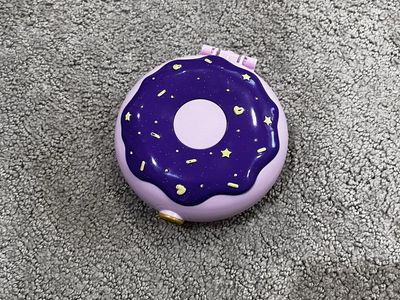 Polly pocket donut