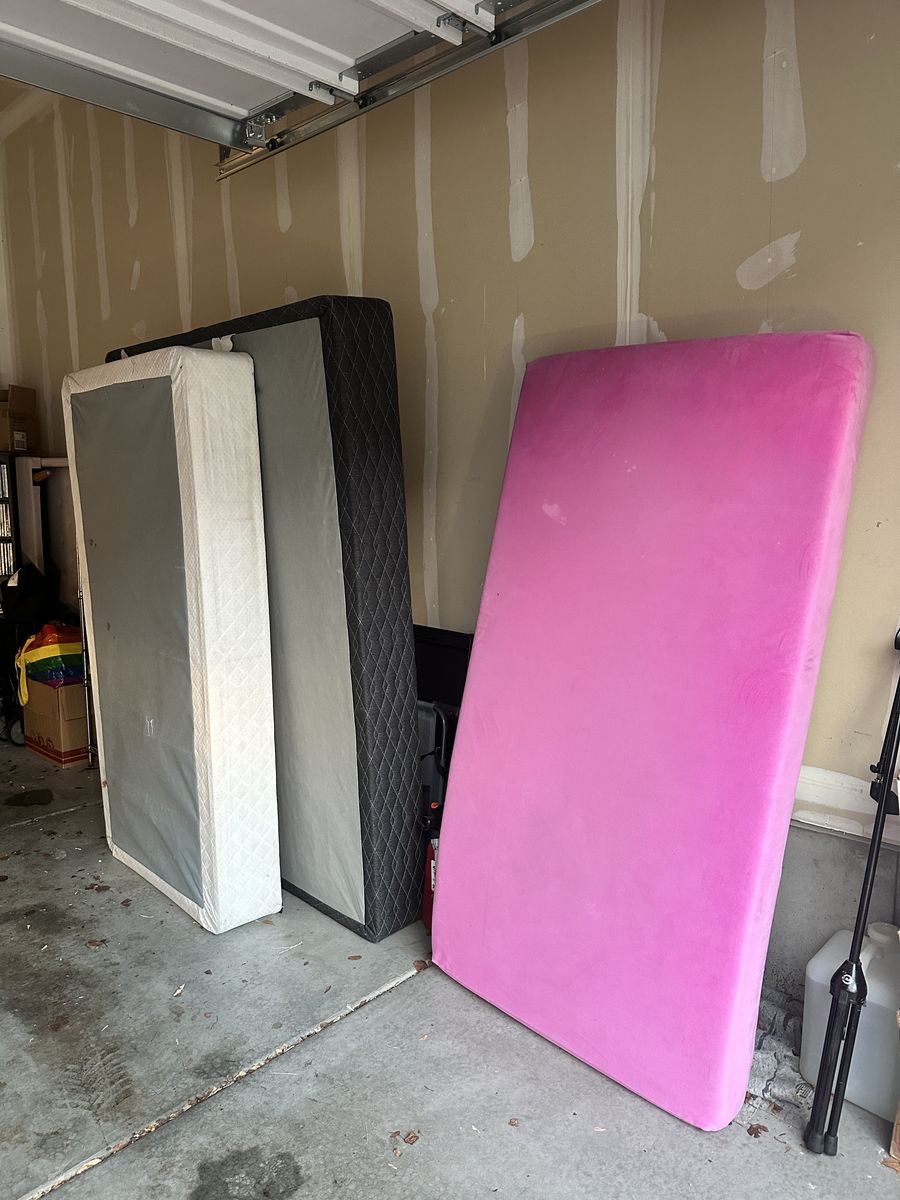 Queen Box Spring, Twin Mattress & Box Spring