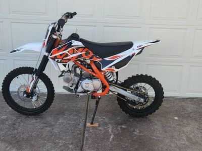Kayo TT 140cc Dirt Bike