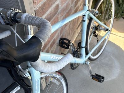 Novara Strada 2.0 Women's Road Bike - Light Blue, Size Medium, Shimano Sora Drivetrain