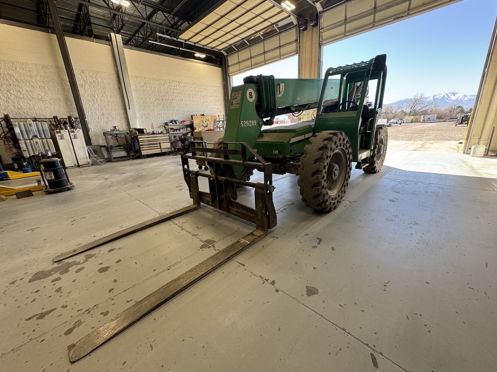 2013 SKYTRAK JLG TELEHANDLER FORK LIFT